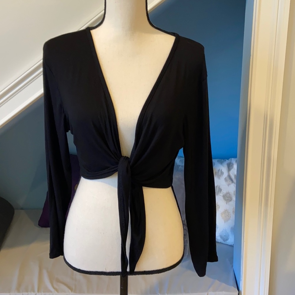 Tie front cropped top